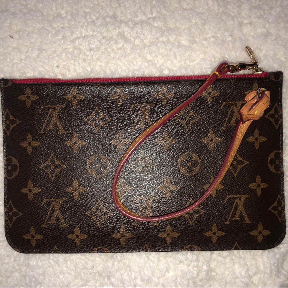 Louis Vuitton Pouchette